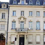 Hypercentre, Spacieux, Familial, L'urbain Apartment Tours
